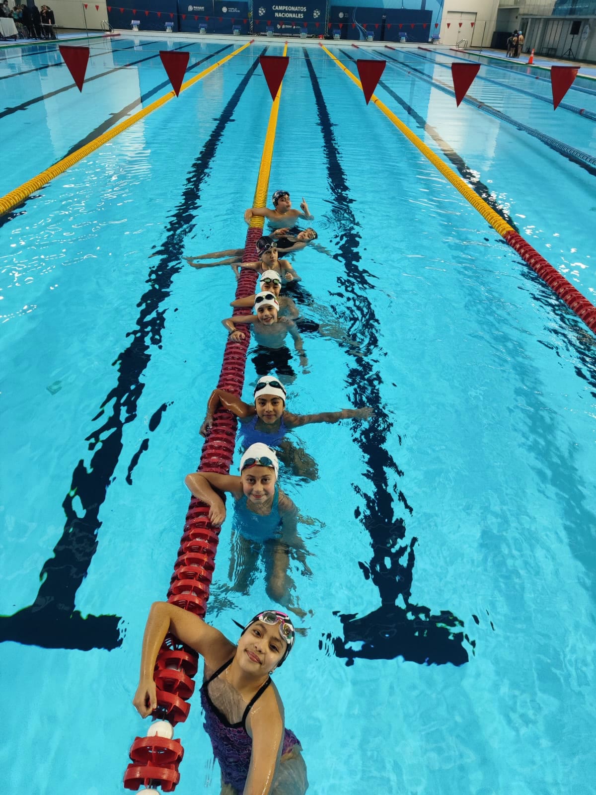 Preinfantil en clase de natación