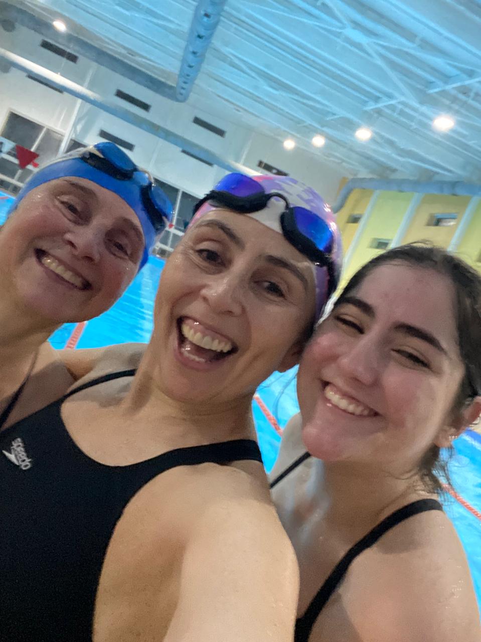 Nadadoras del Club Los Lagos